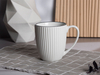 Service de table en porcelaine avec bord noir