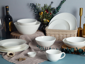 Ensembles de vaisselle en porcelaine tendre blanc Basic New