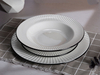 Service de table en porcelaine avec bord noir